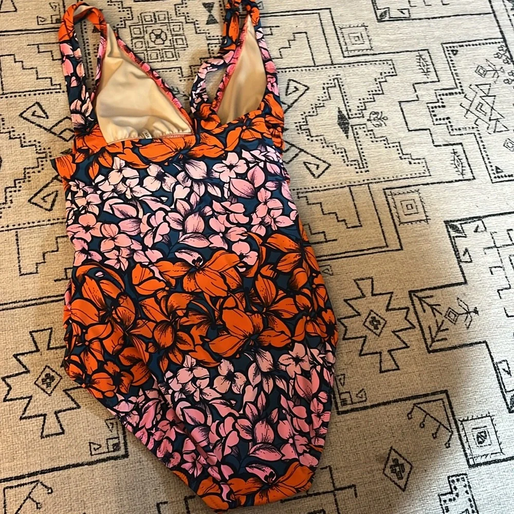 J. Crew Ruched Floral One Piece‎ - Picture 5 of 5